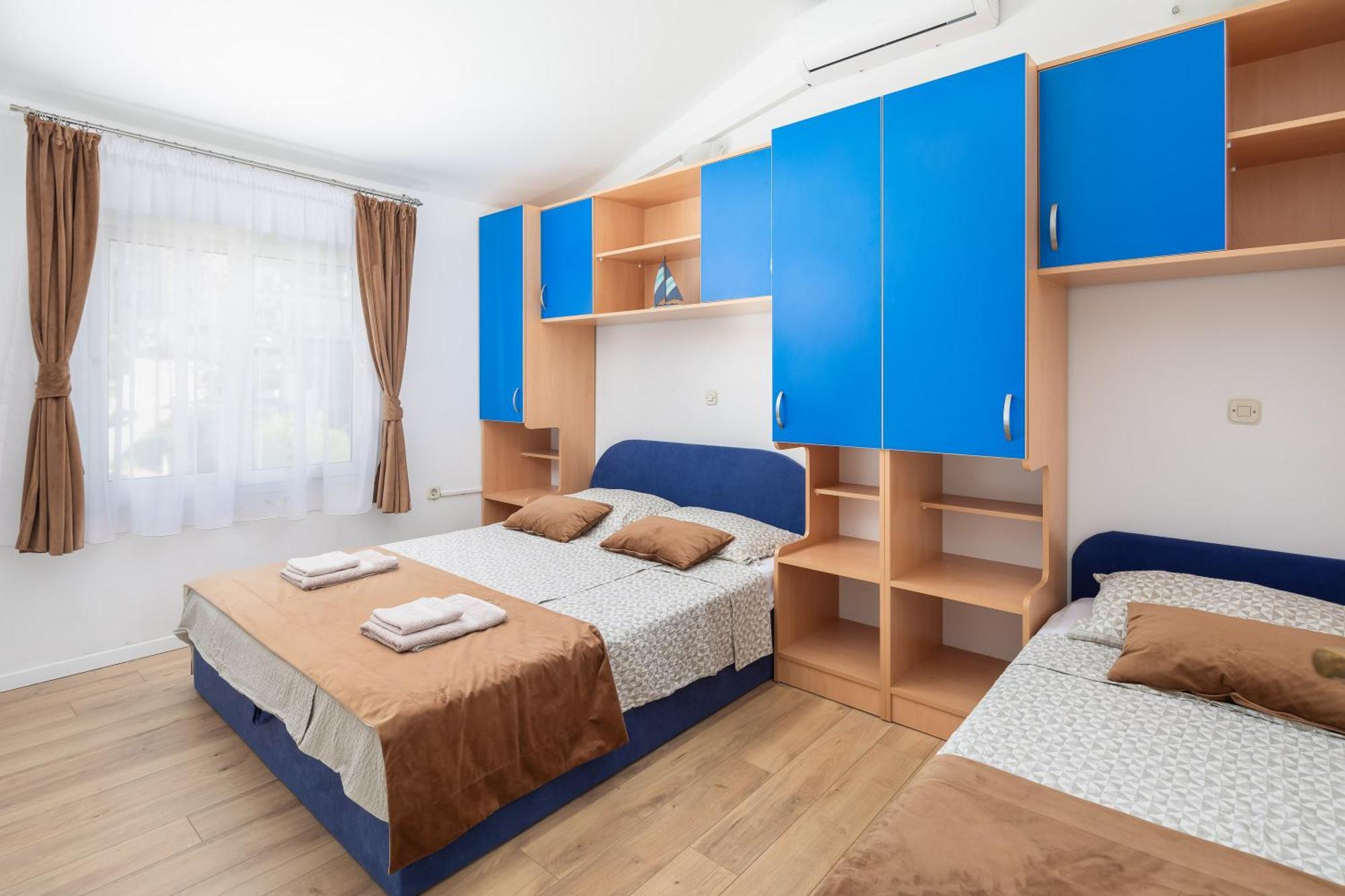 Apartments Near Central Beach With Free Parking Makarska Habitación foto