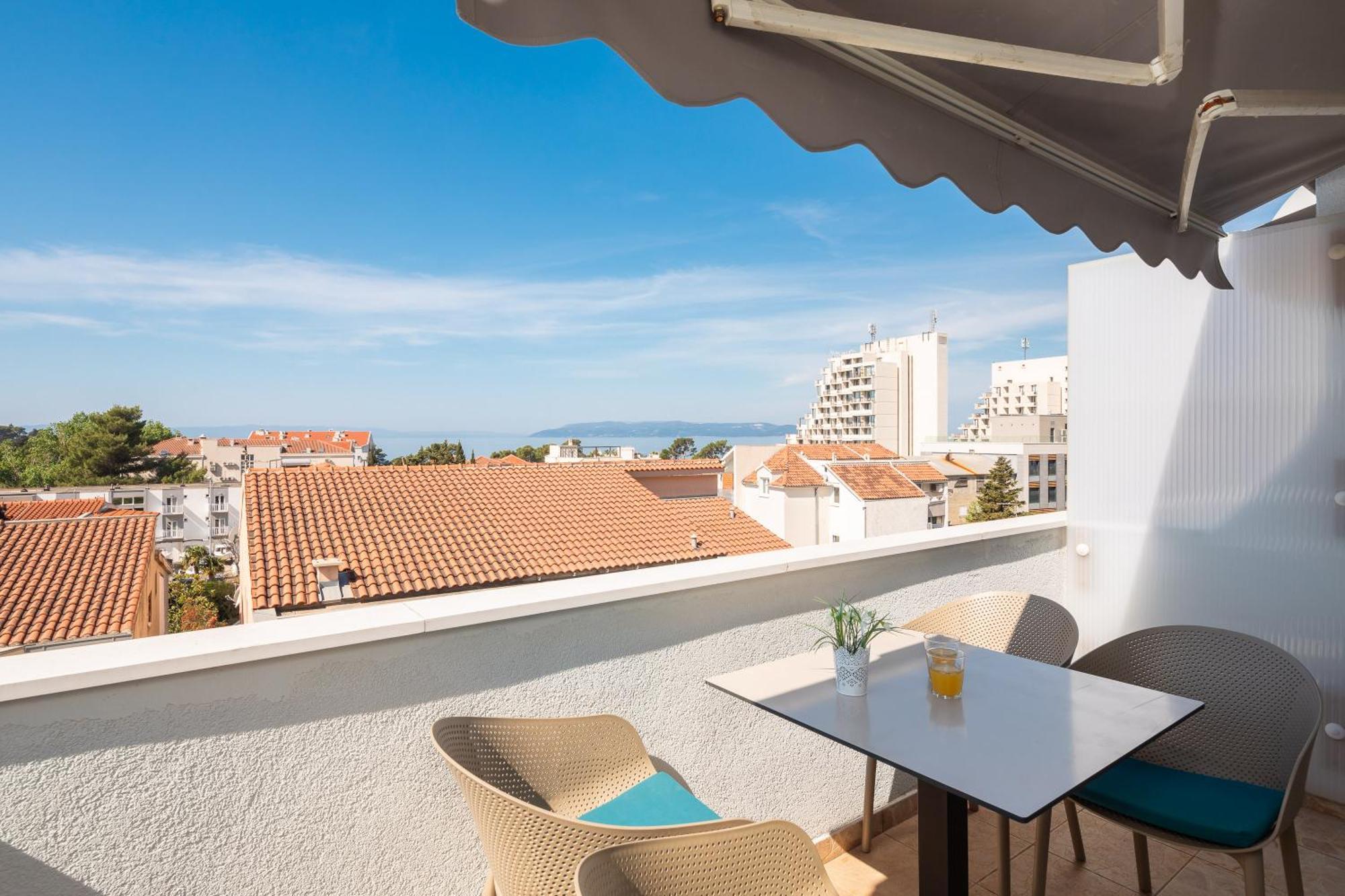 Apartments Near Central Beach With Free Parking Makarska Exterior foto