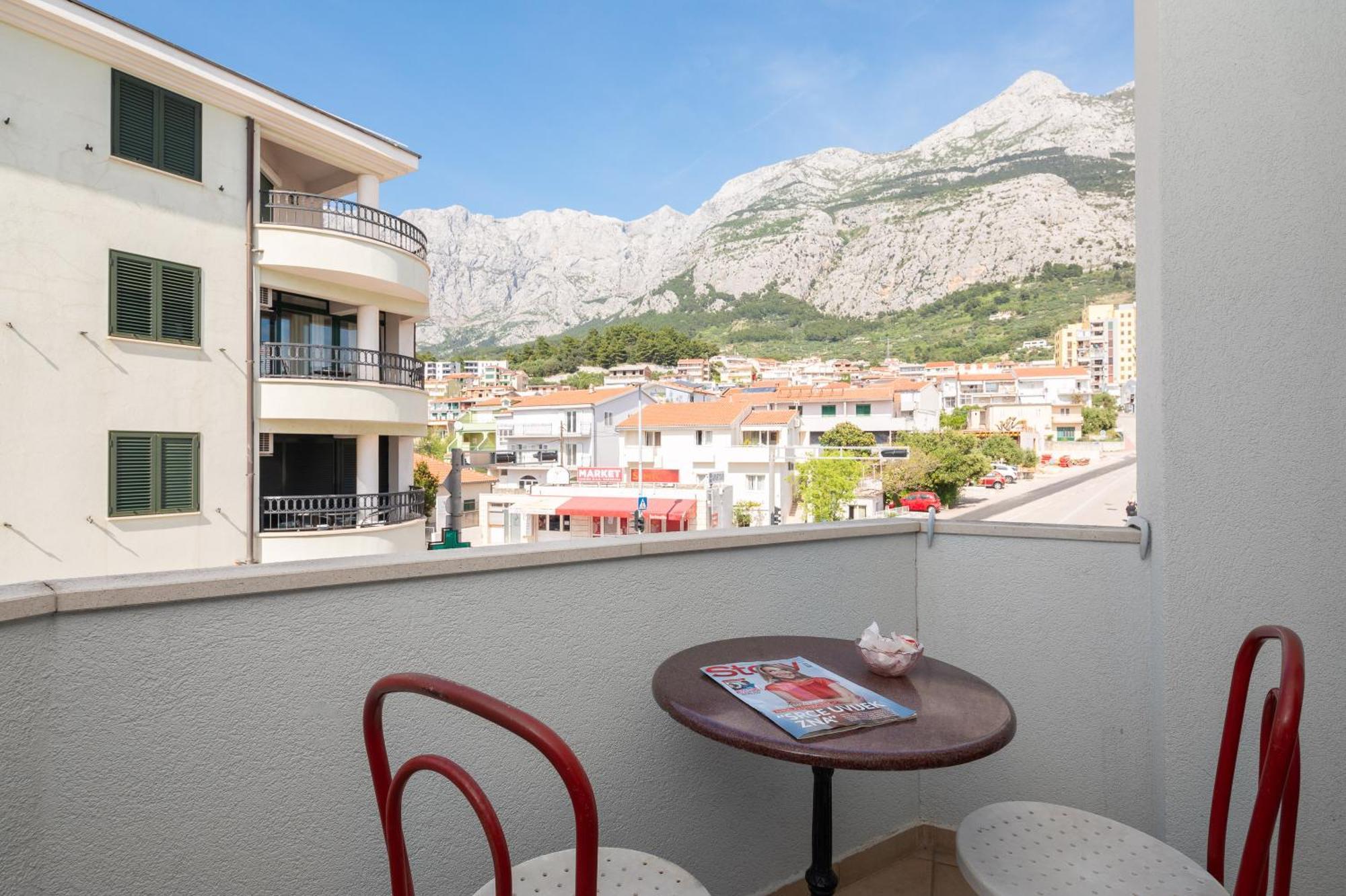 Apartments Near Central Beach With Free Parking Makarska Habitación foto
