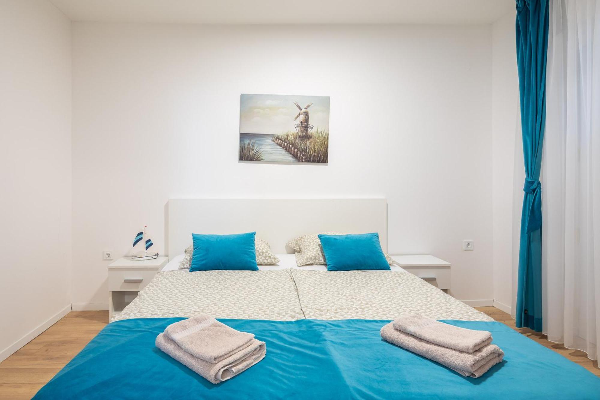 Apartments Near Central Beach With Free Parking Makarska Habitación foto