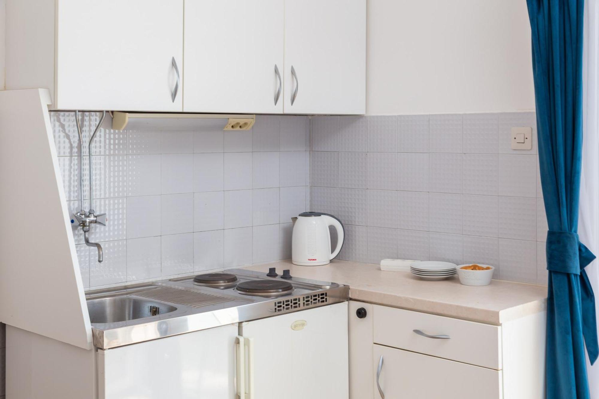 Apartments Near Central Beach With Free Parking Makarska Habitación foto