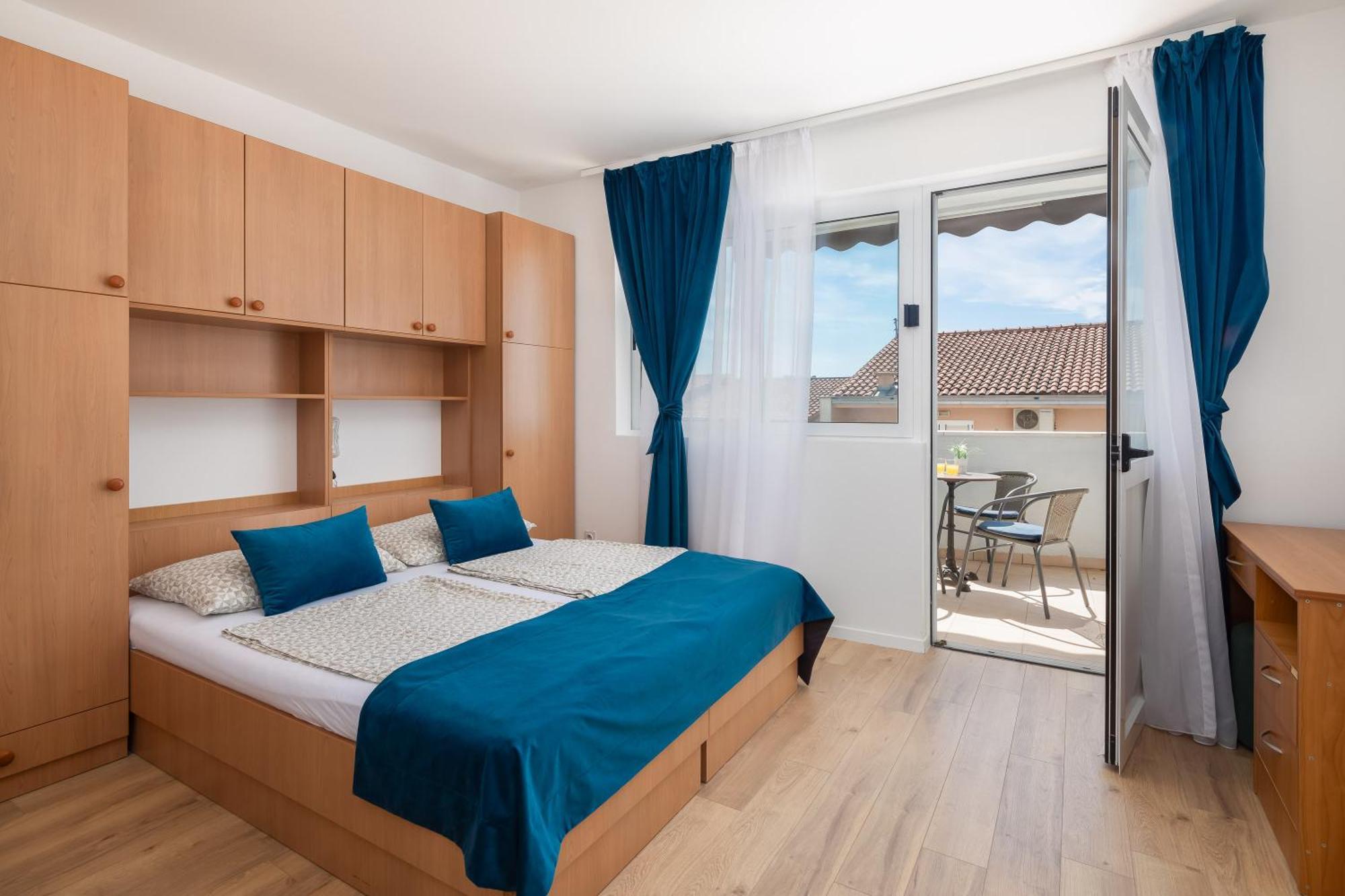 Apartments Near Central Beach With Free Parking Makarska Habitación foto