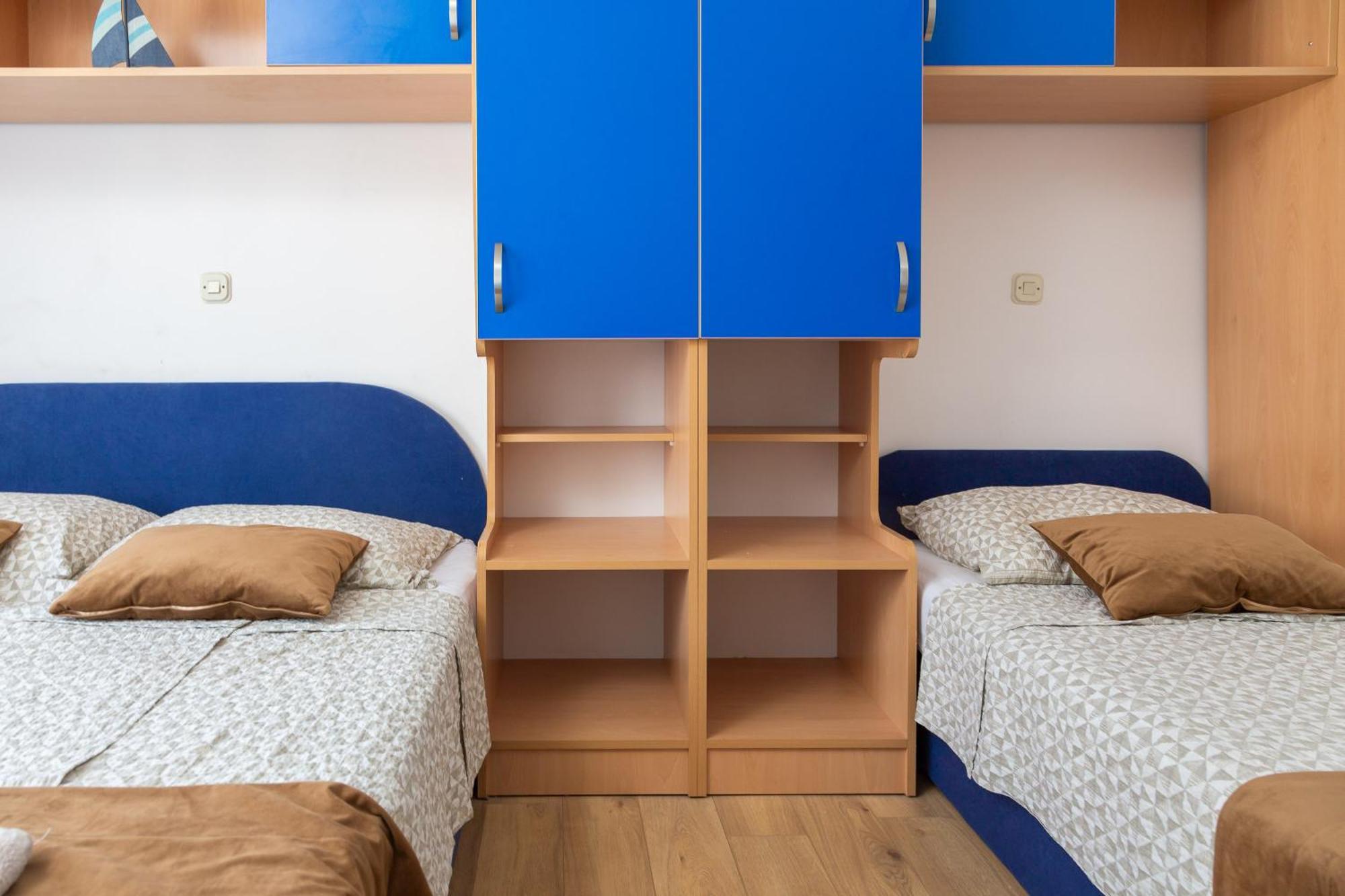 Apartments Near Central Beach With Free Parking Makarska Habitación foto